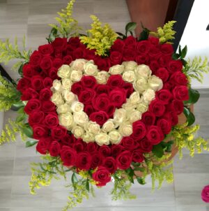Corazón por 100 rosas R133